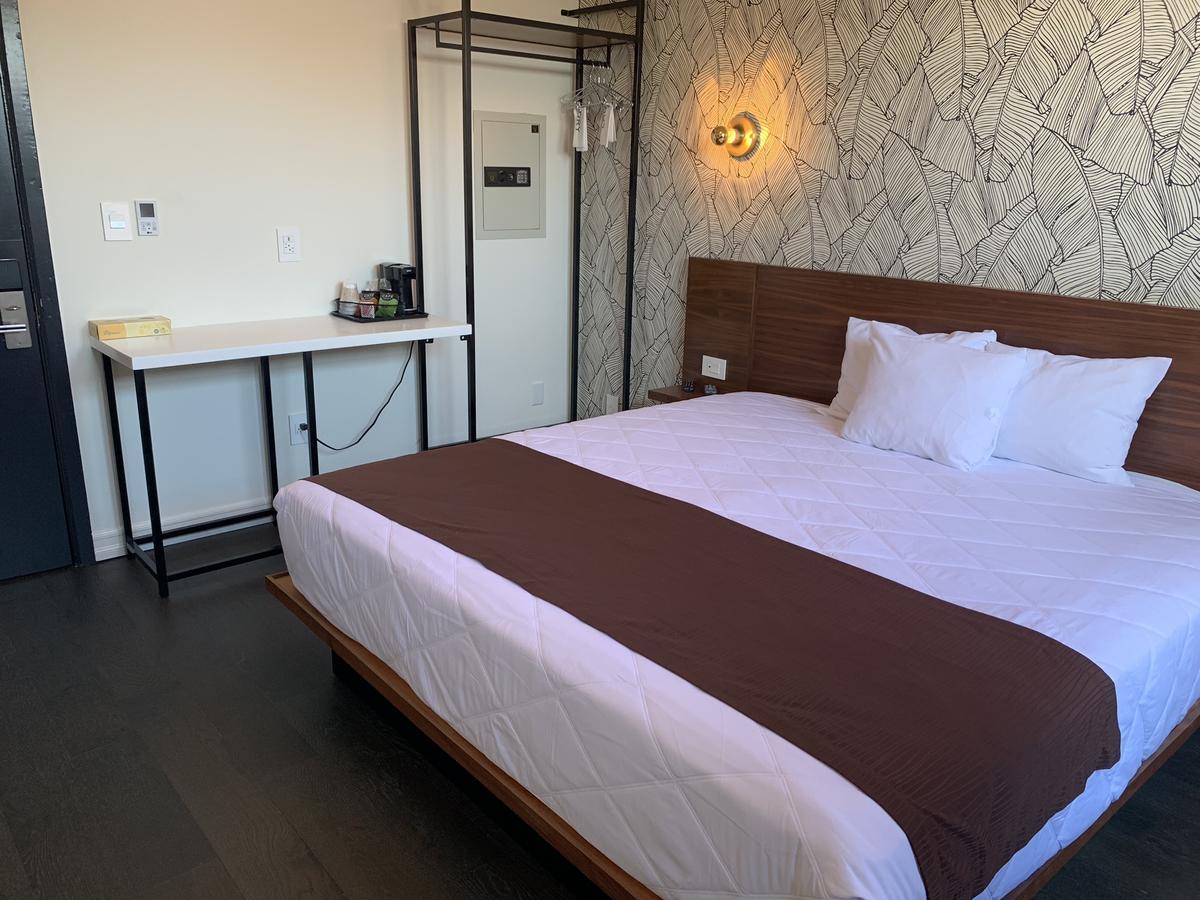 H By H Hospitality Hotel Лос Анджелис Екстериор снимка